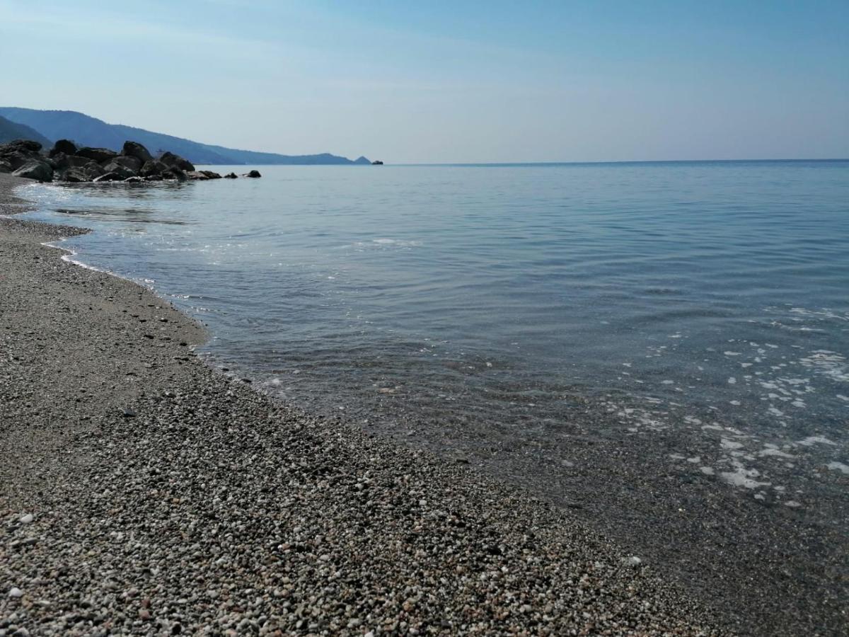 "Appartamento Del Mare Gliaca" Con Vista Isole Eolie,Ampia Terrazza,Wifi E Parcheggio Privato Gratuito Piraino Εξωτερικό φωτογραφία