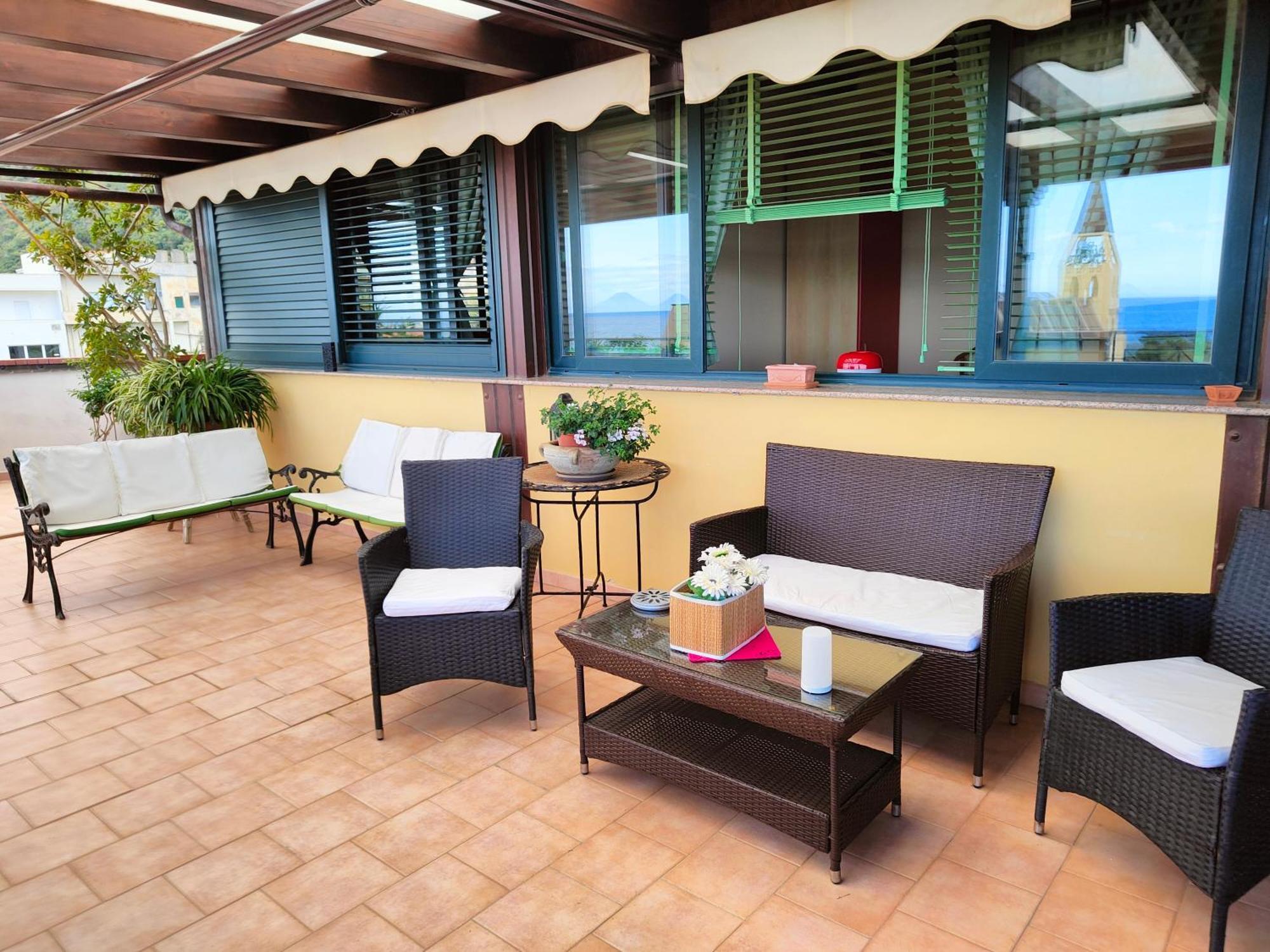 "Appartamento Del Mare Gliaca" Con Vista Isole Eolie,Ampia Terrazza,Wifi E Parcheggio Privato Gratuito Piraino Εξωτερικό φωτογραφία